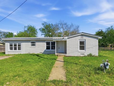 240 Tom Sawyer Street Evant TX 76525
