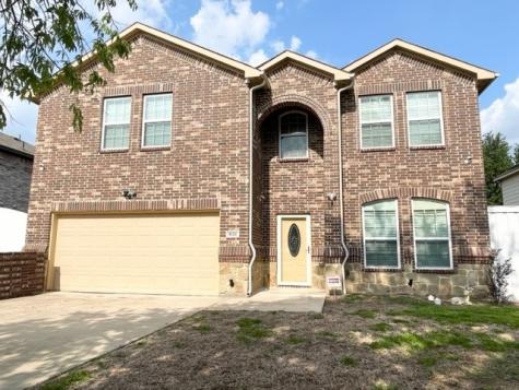 1614 Avenue B Grand Prairie TX 75051