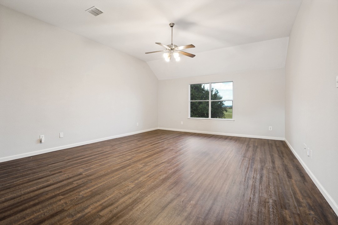 5240 Lake Grove Drive Grand Prairie TX 75052