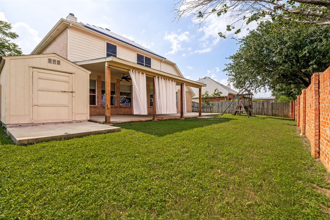 5240 Lake Grove Drive Grand Prairie TX 75052
