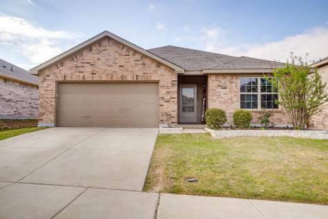 3033 Whitetail Chase Drive Fort Worth TX 76108
