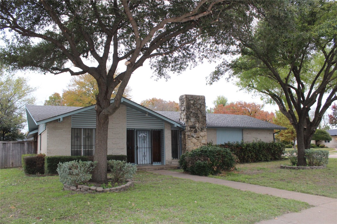1769 Gross Road Dallas TX 75228