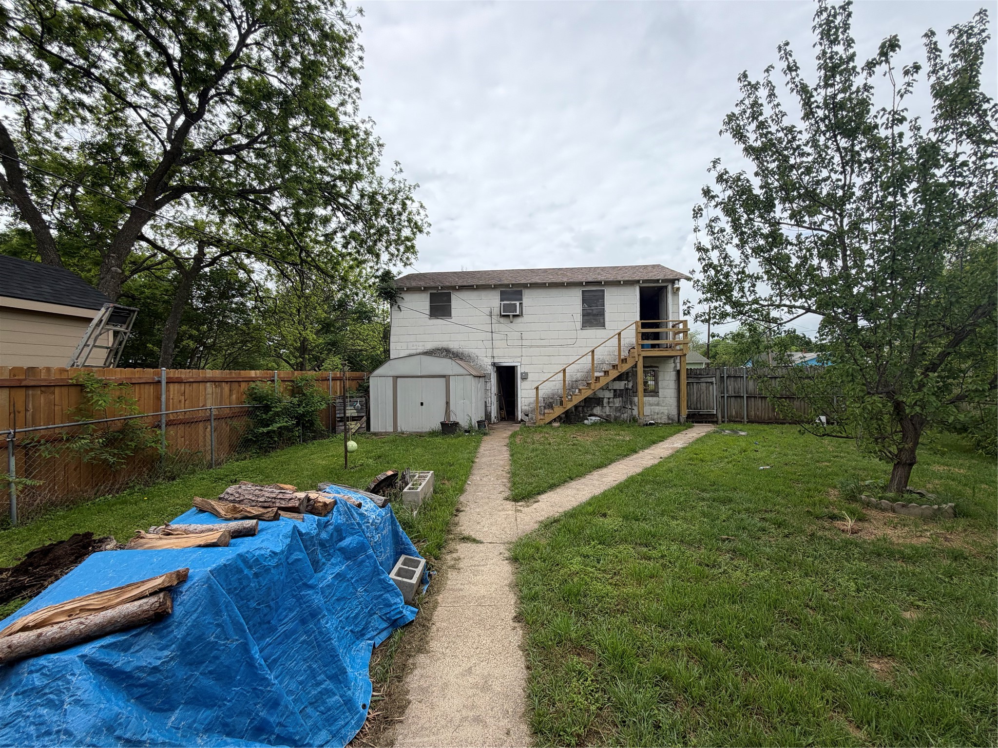 409 Dixon Street Cleburne TX 76033
