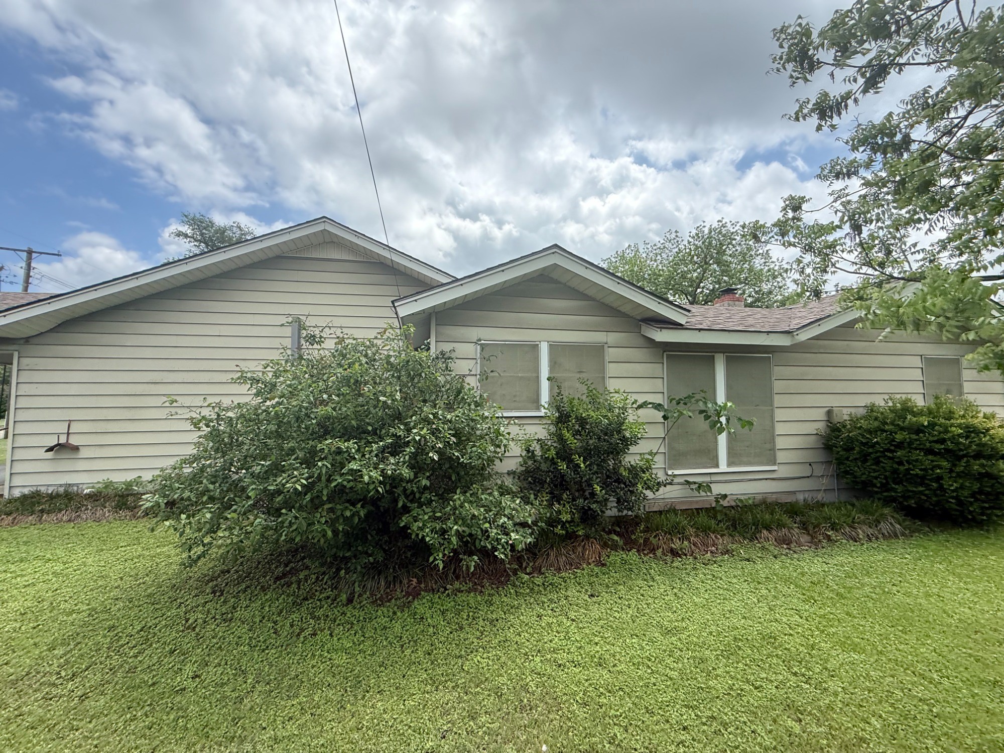 409 Dixon Street Cleburne TX 76033