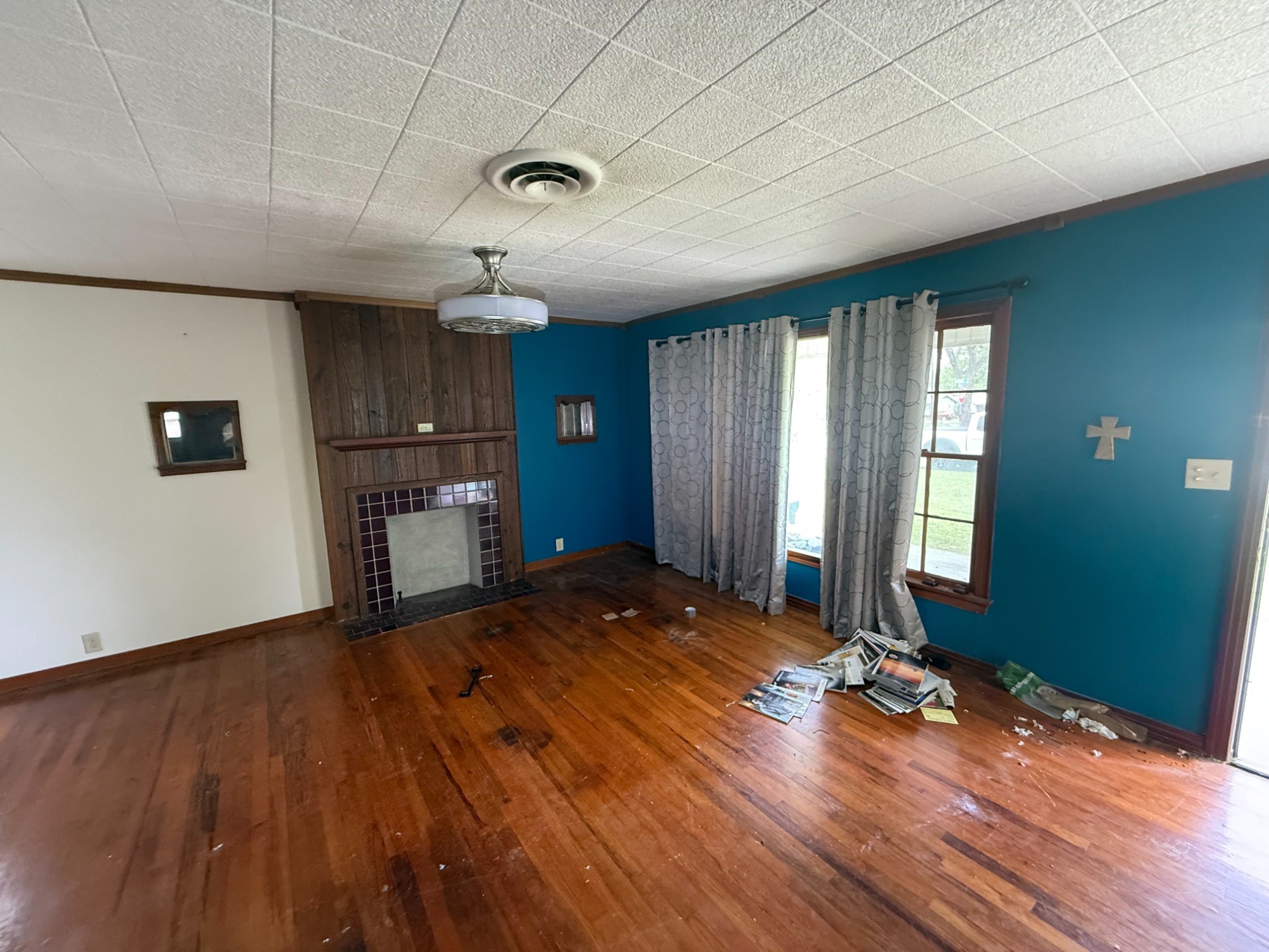 409 Dixon Street Cleburne TX 76033