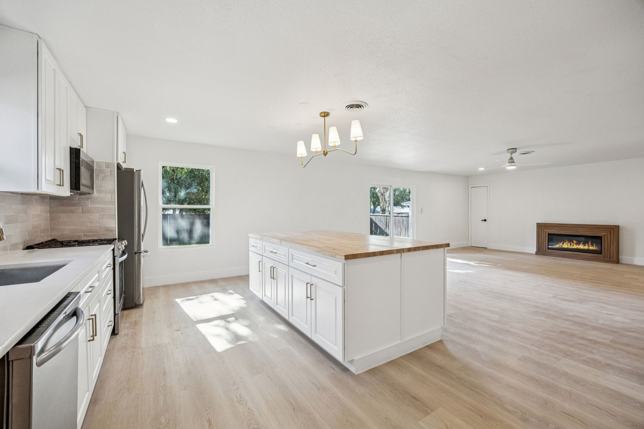 12226 Hoblitzelle Drive Dallas TX 75243