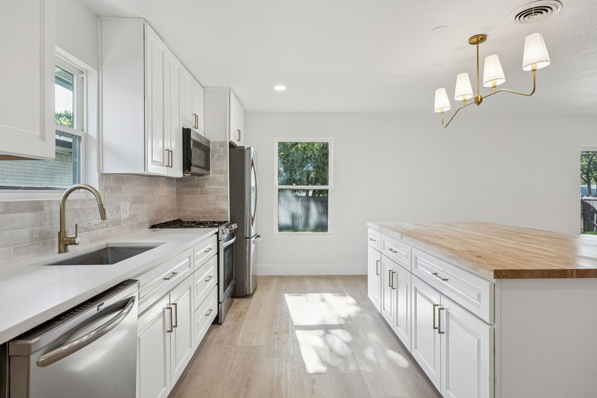 12226 Hoblitzelle Drive Dallas TX 75243