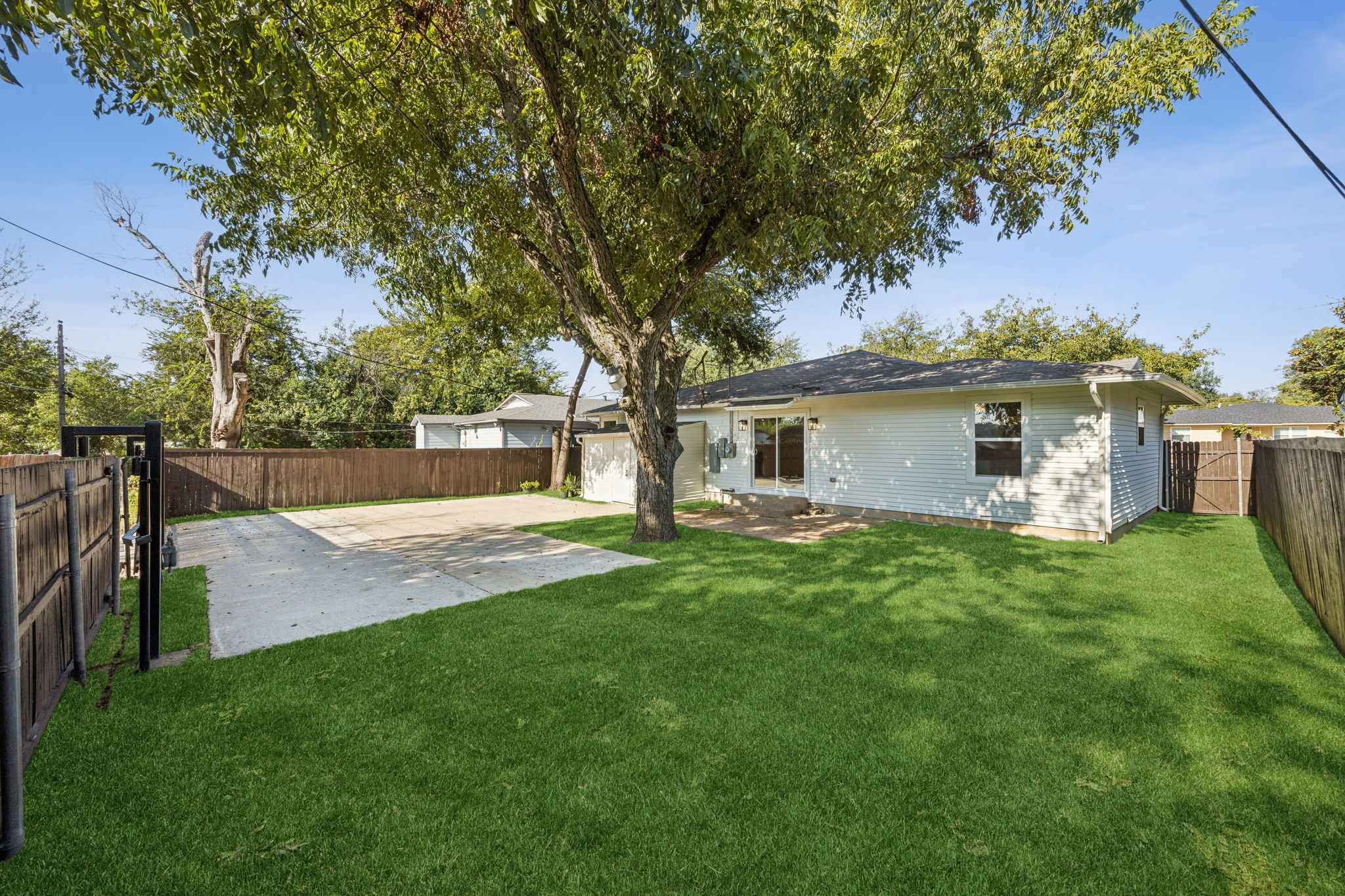 12226 Hoblitzelle Drive Dallas TX 75243