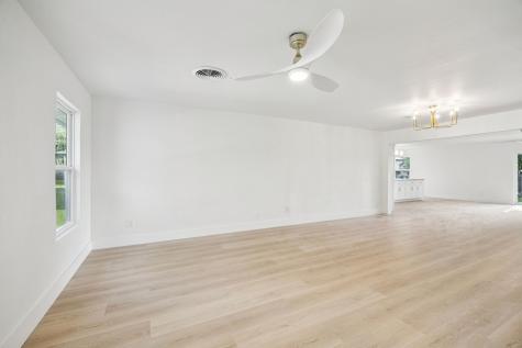 12226 Hoblitzelle Drive Dallas TX 75243
