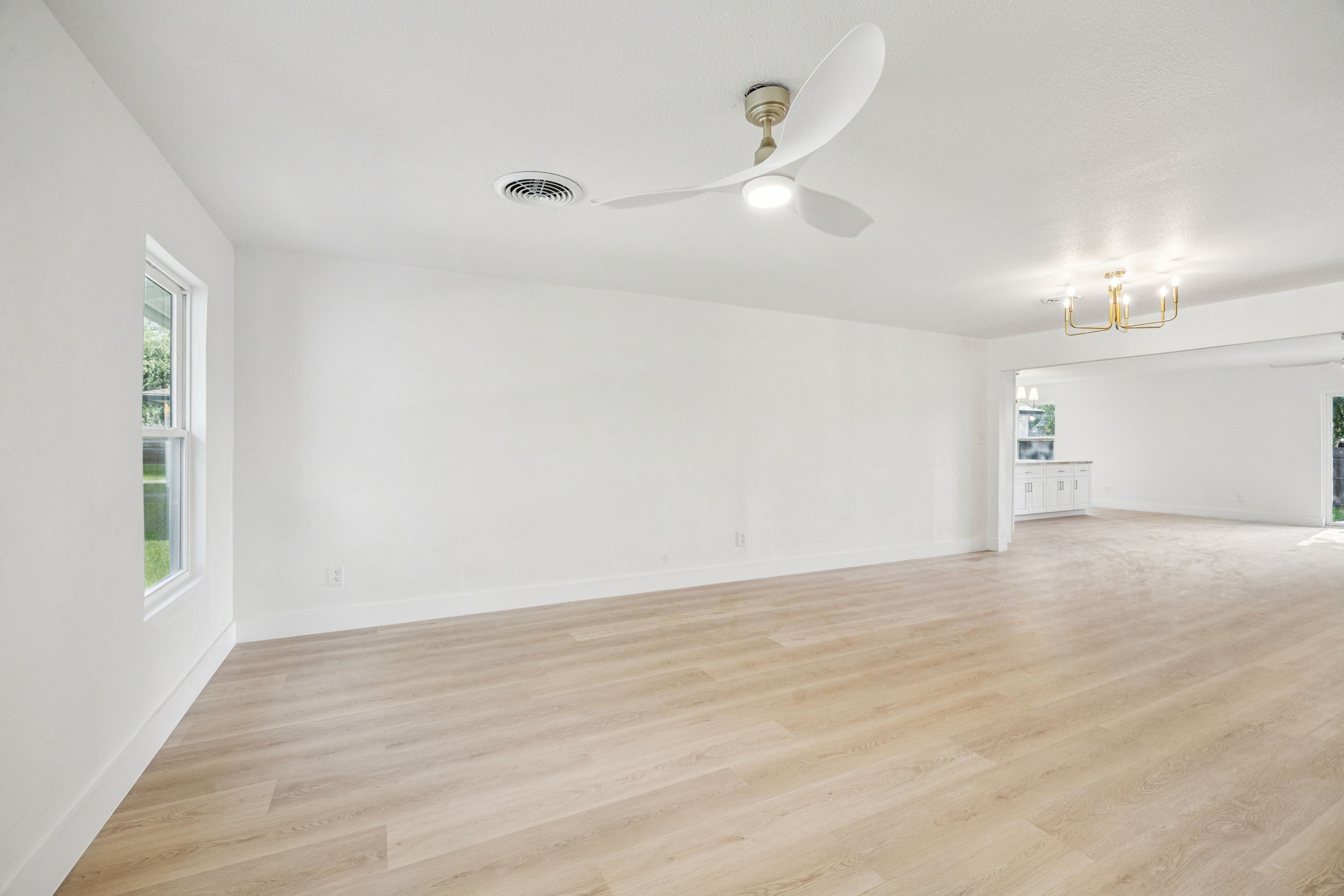 12226 Hoblitzelle Drive Dallas TX 75243
