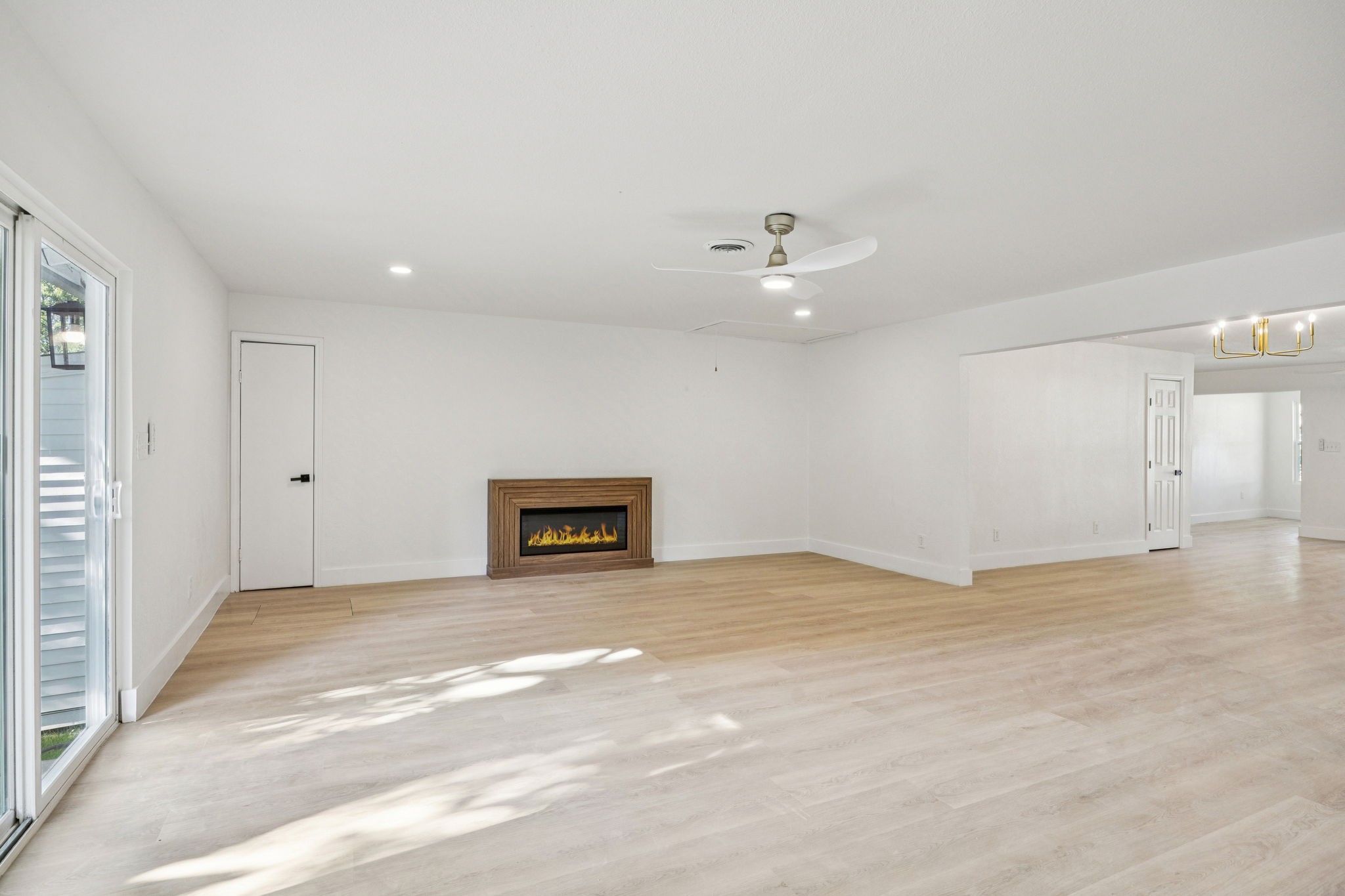 12226 Hoblitzelle Drive Dallas TX 75243