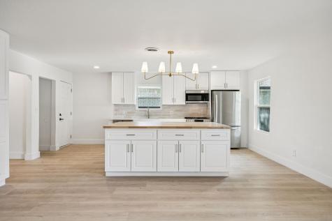 12226 Hoblitzelle Drive Dallas TX 75243