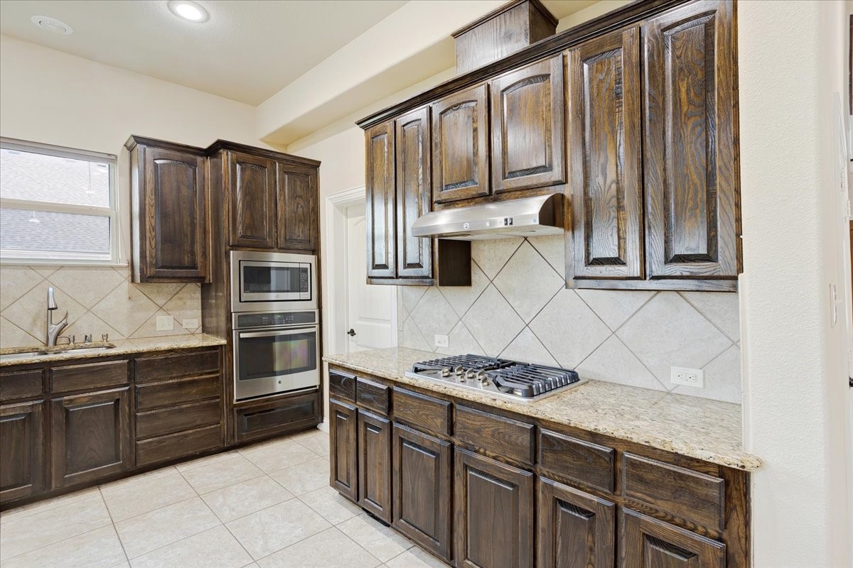 1104 Seclusion Cove Drive Mckinney TX 75072