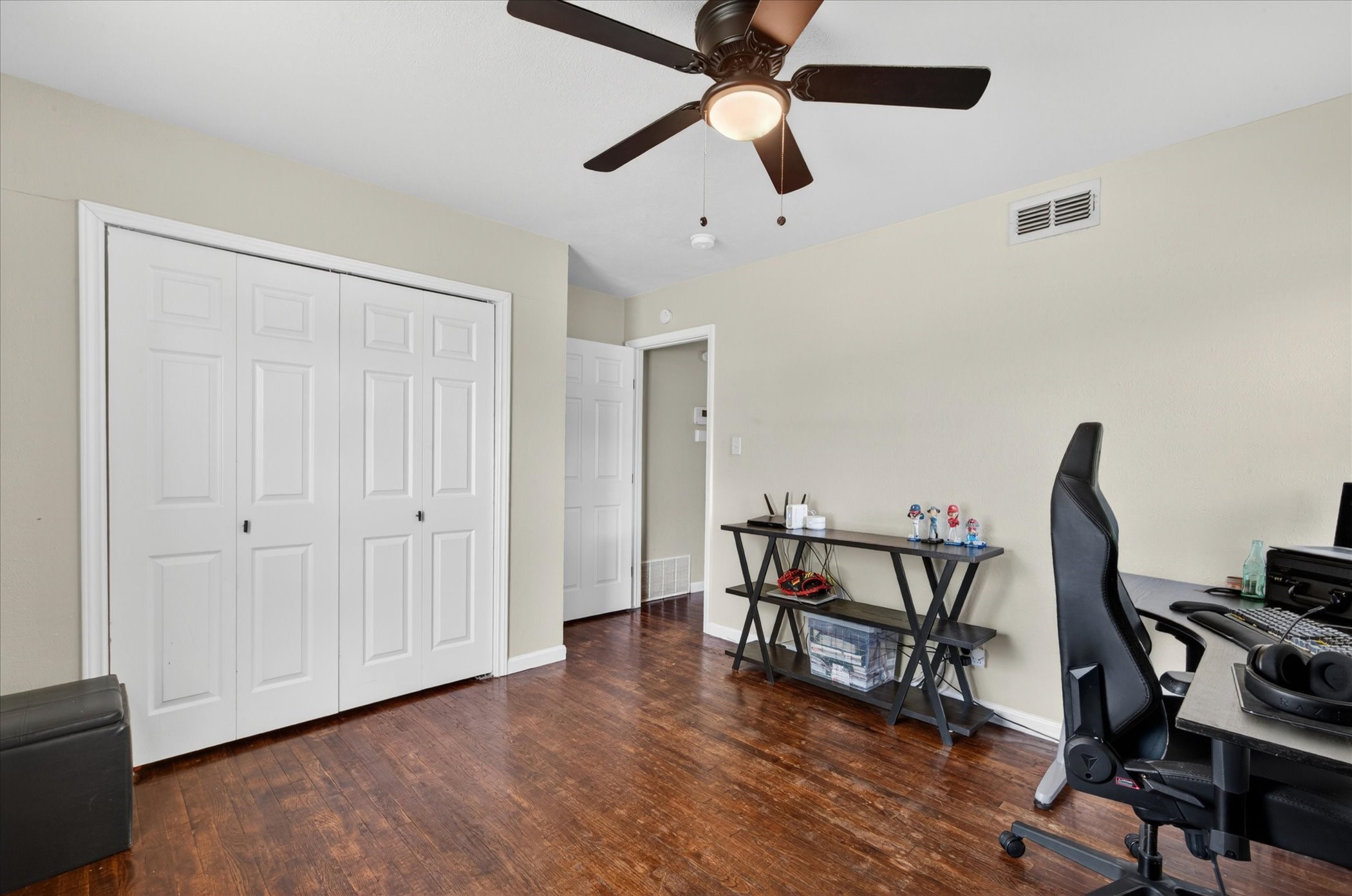202 Taylor Street Burleson TX 76028