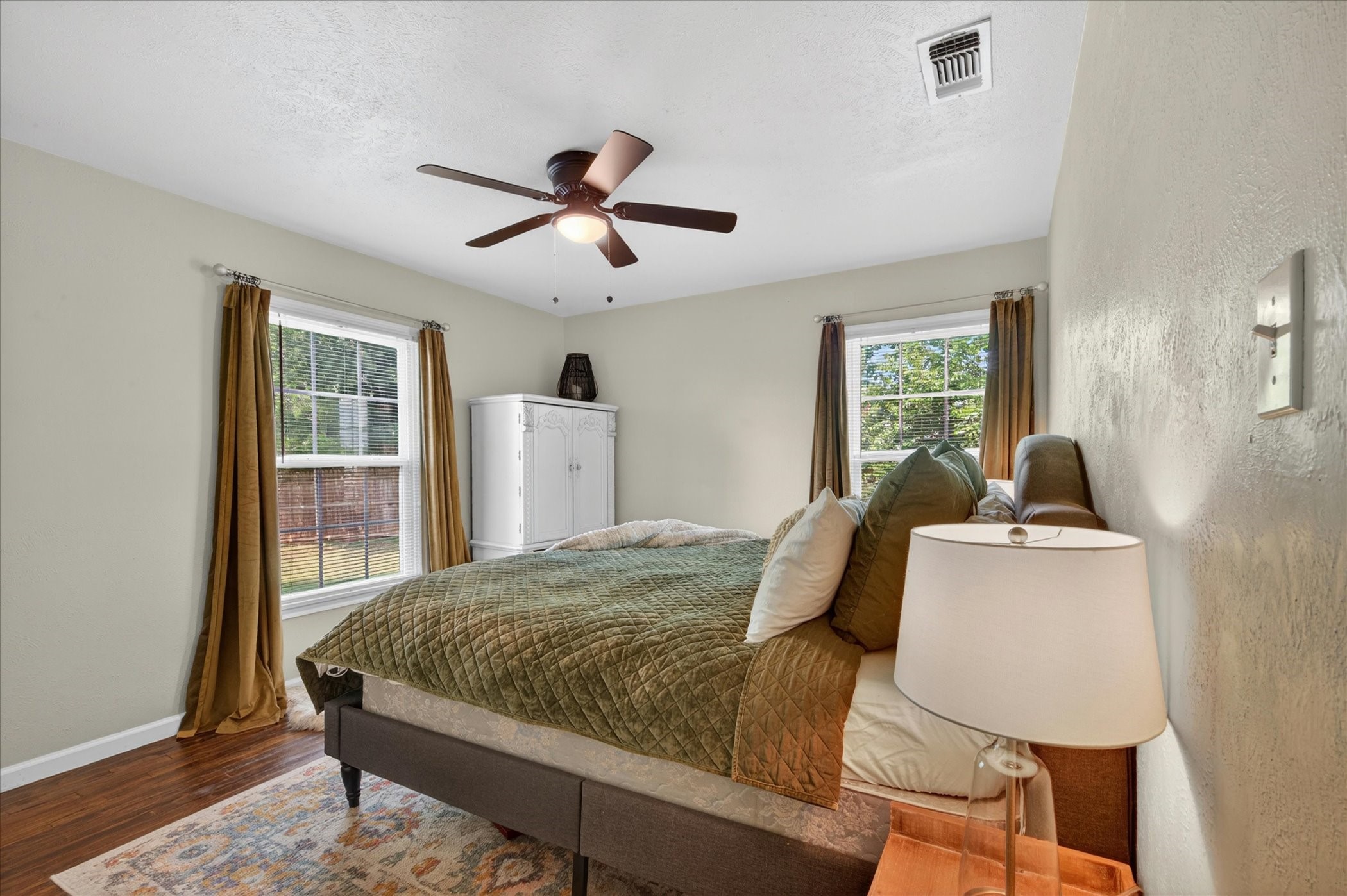 202 Taylor Street Burleson TX 76028