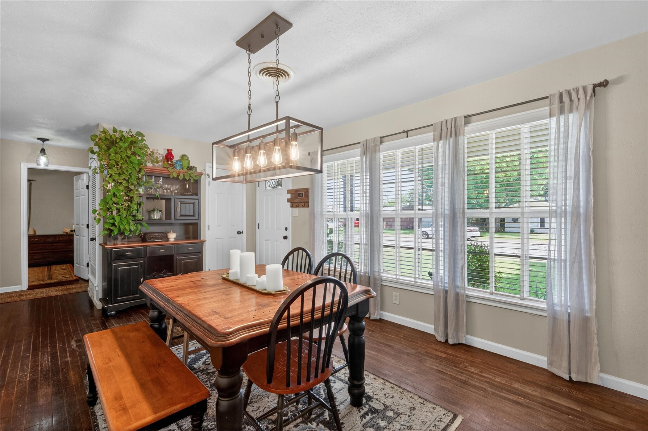 202 Taylor Street Burleson TX 76028