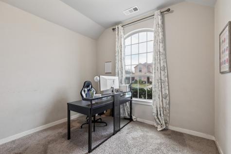 1813 Meadow Trail Lane Aubrey TX 76227