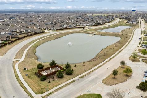 1813 Meadow Trail Lane Aubrey TX 76227