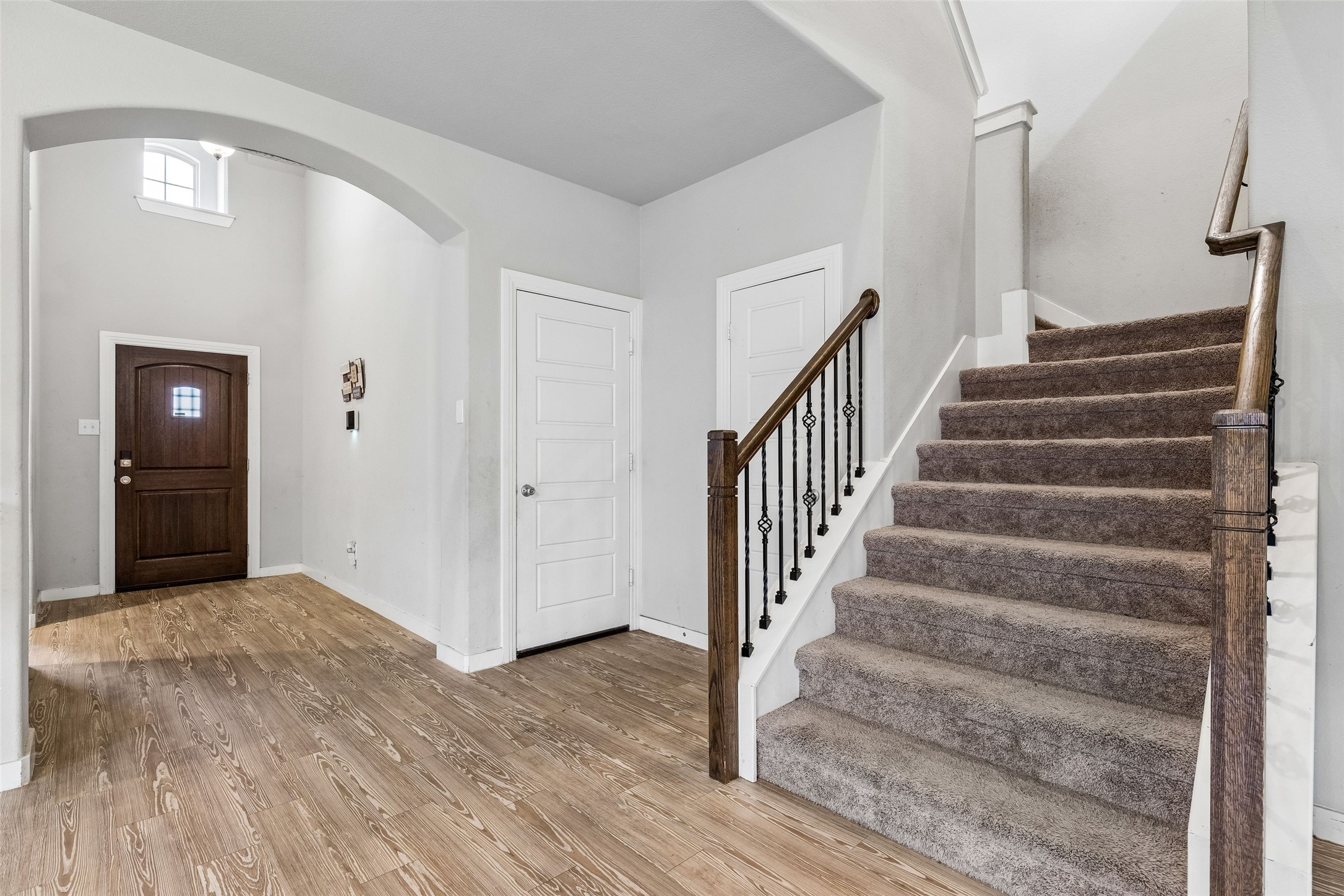 1813 Meadow Trail Lane Aubrey TX 76227