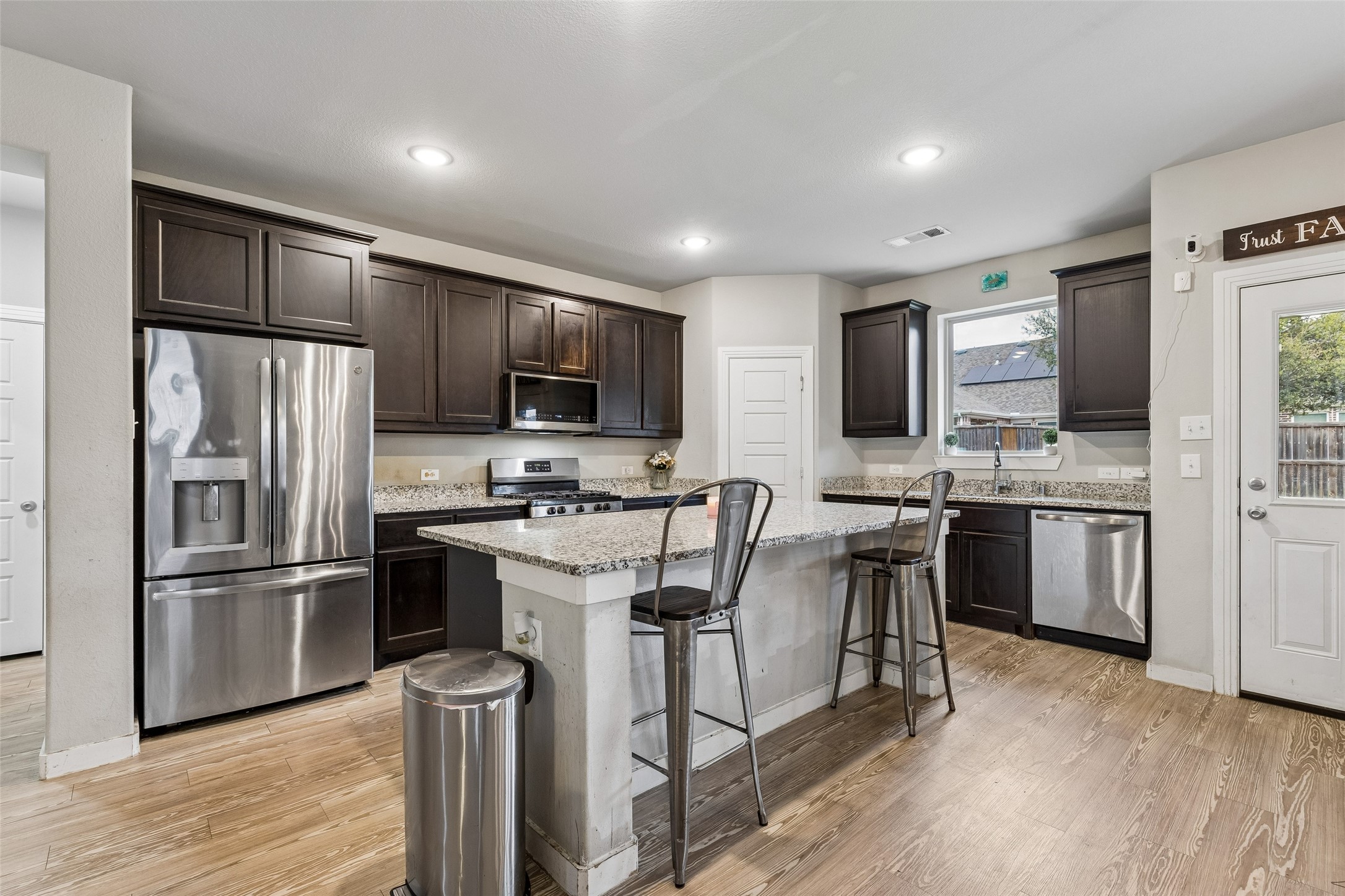 1813 Meadow Trail Lane Aubrey TX 76227