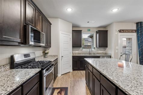 1813 Meadow Trail Lane Aubrey TX 76227