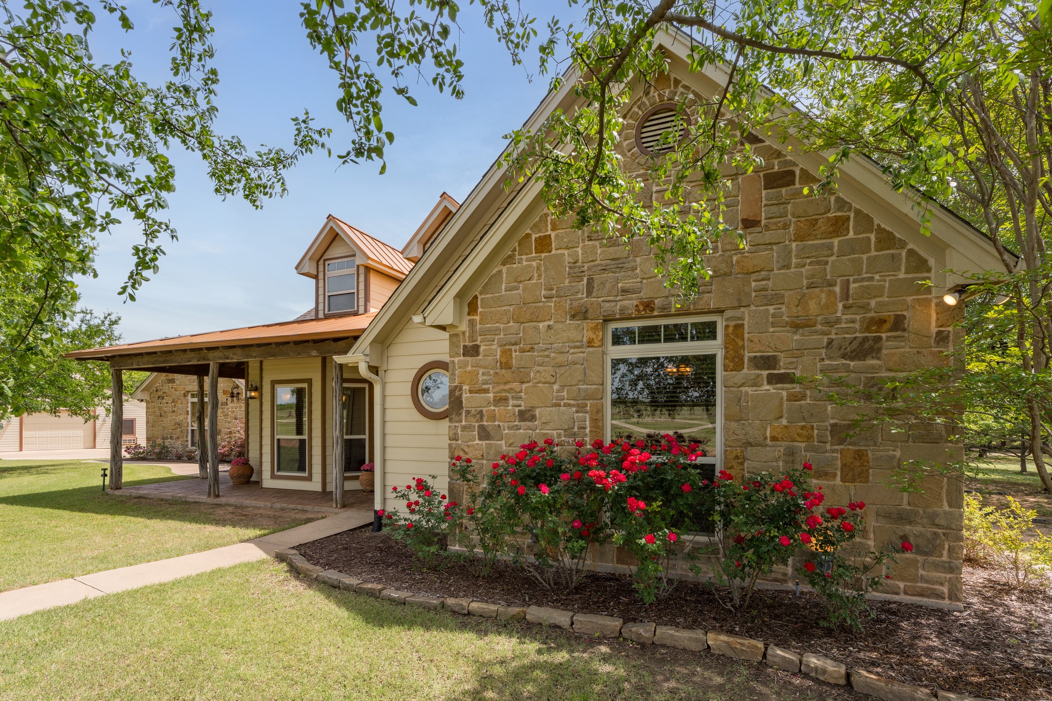 3401 Old Barn Court Granbury TX 76048