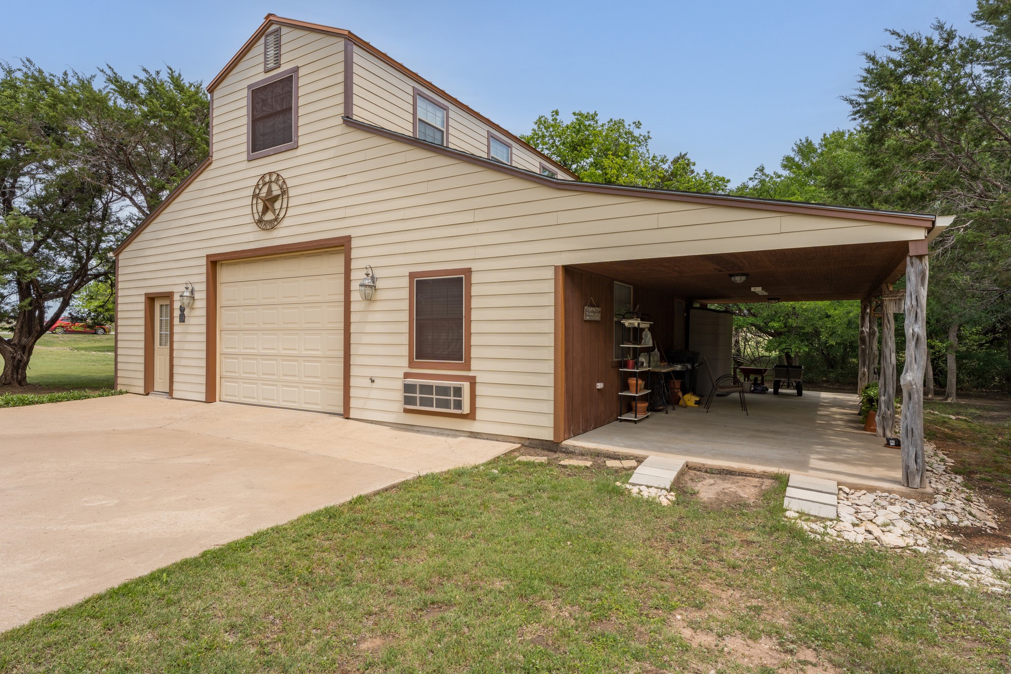 3401 Old Barn Court Granbury TX 76048
