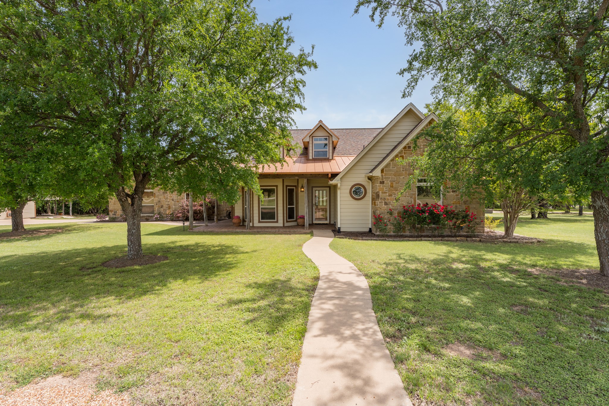 3401 Old Barn Court Granbury TX 76048