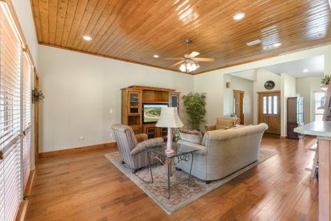 3401 Old Barn Court Granbury TX 76048