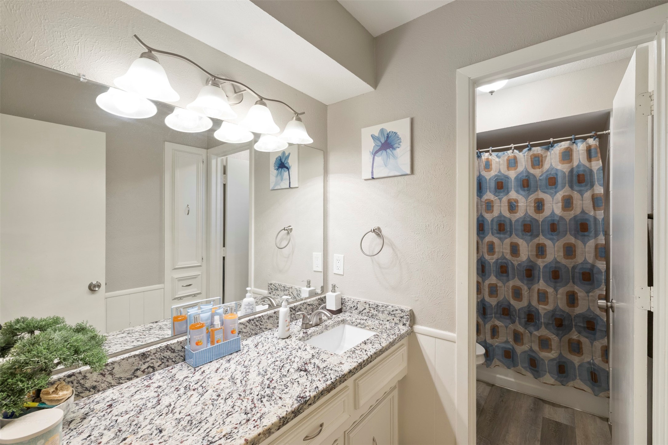 710 Waynelee Drive Lancaster TX 75146