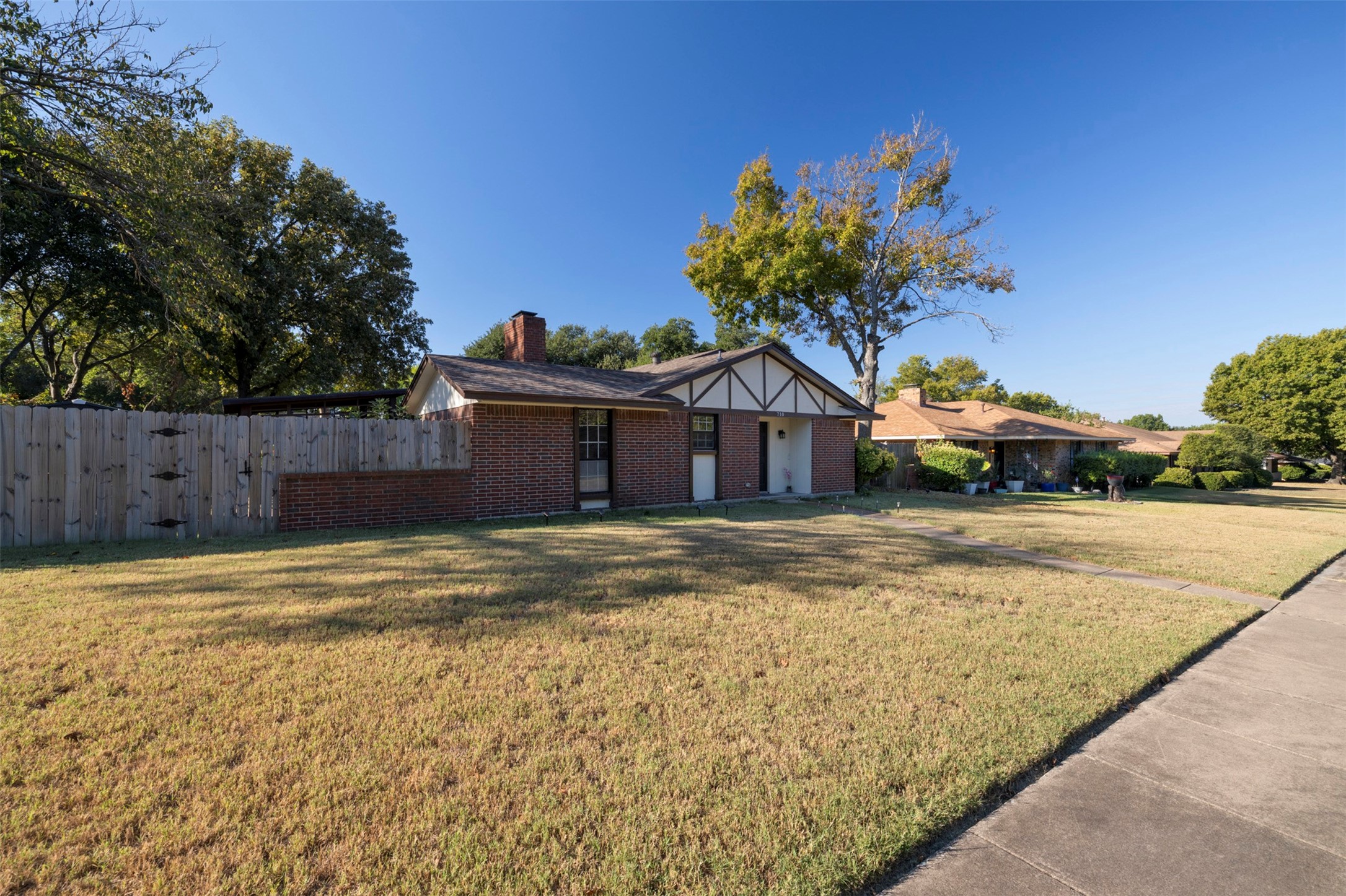 710 Waynelee Drive Lancaster TX 75146