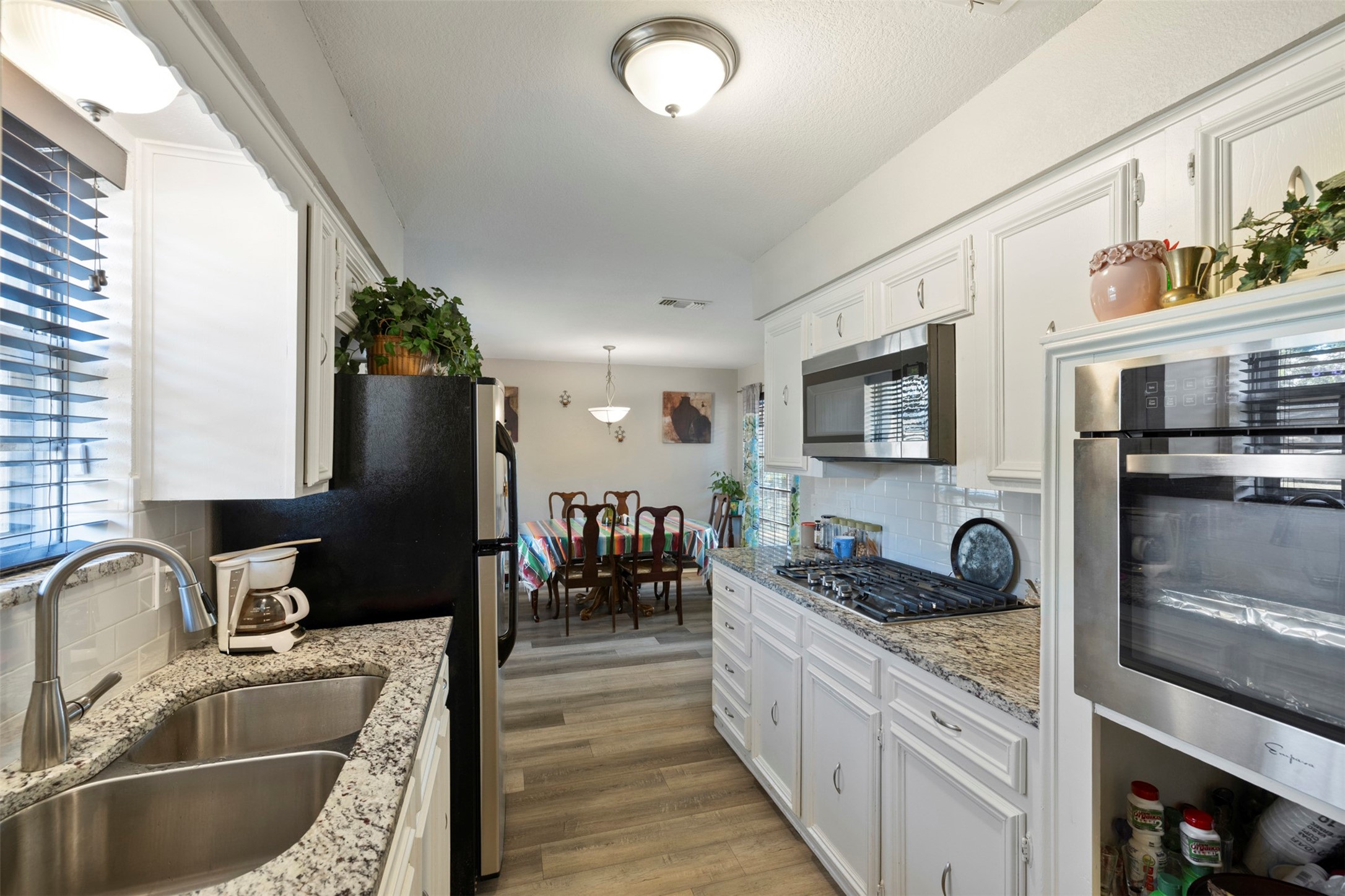 710 Waynelee Drive Lancaster TX 75146