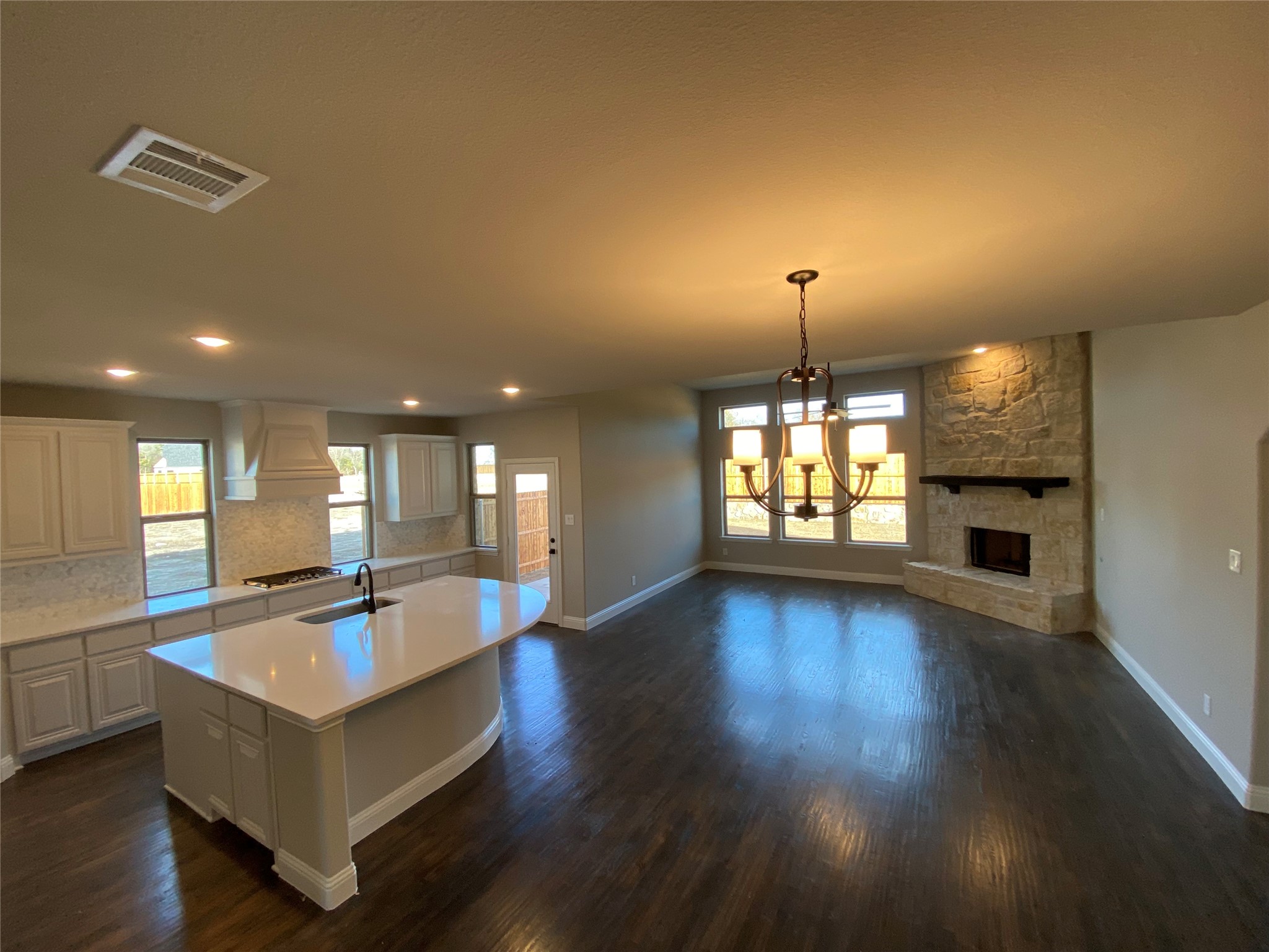 140 Kenilworth Lane Greenville TX 75401