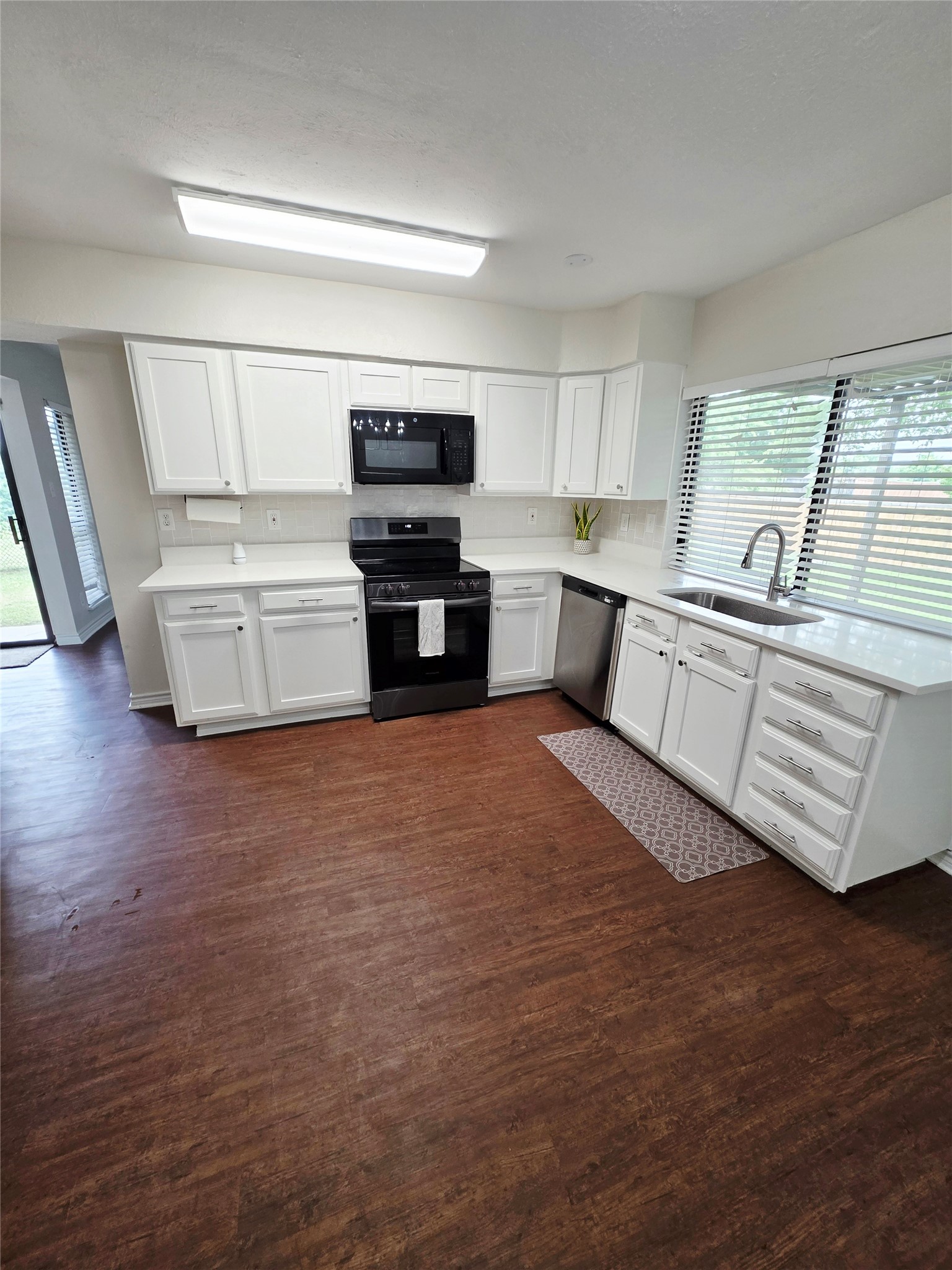 6101 Greenlawn Street Rowlett TX 75088
