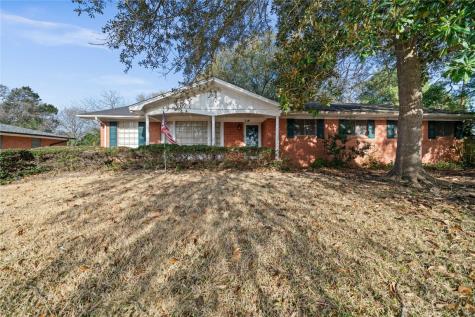 306 Pine Street Henderson TX 75654