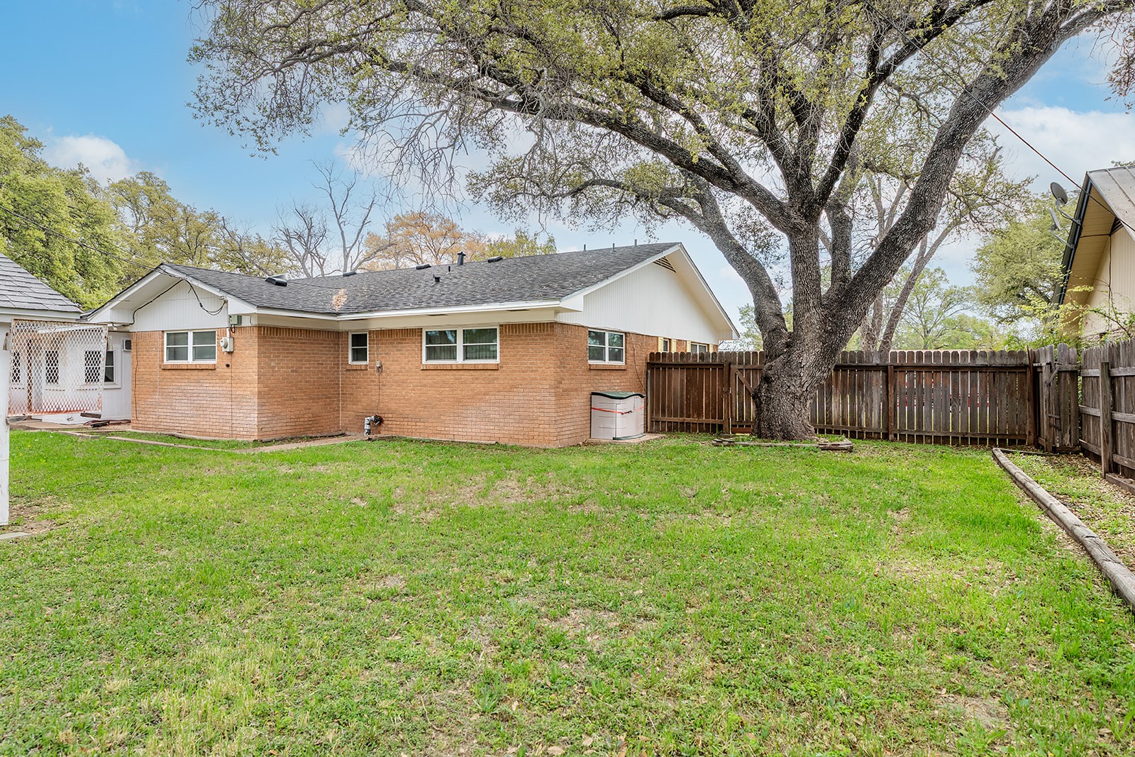 2102 S High Street Brady TX 76825