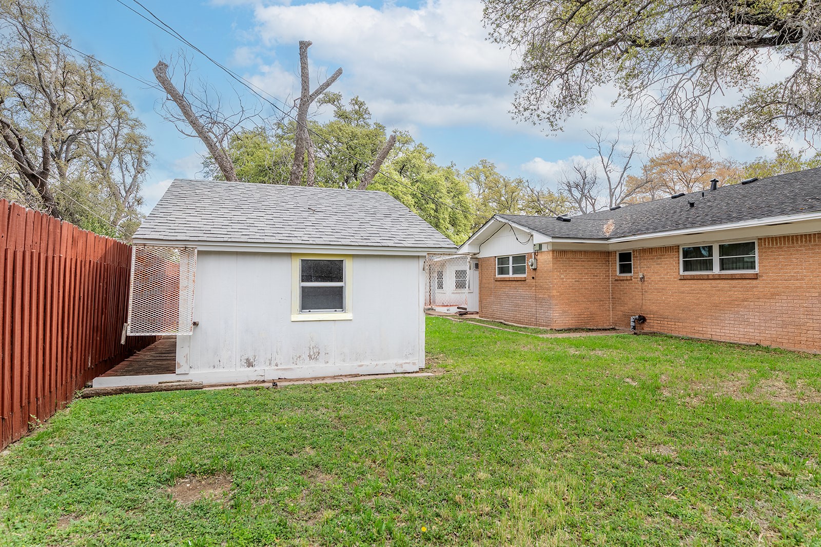 2102 S High Street Brady TX 76825
