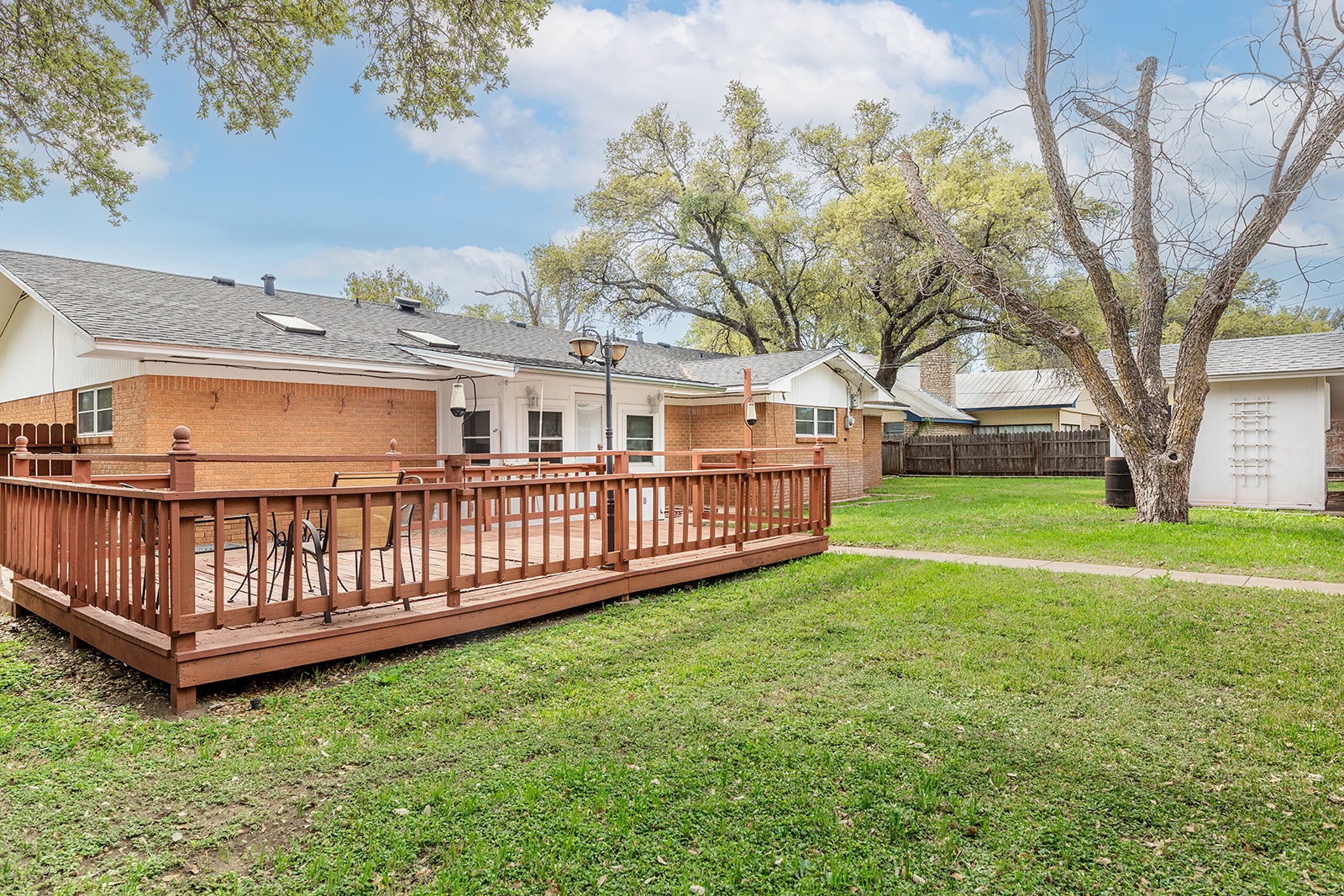 2102 S High Street Brady TX 76825