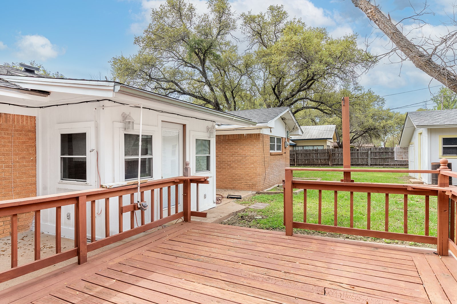 2102 S High Street Brady TX 76825