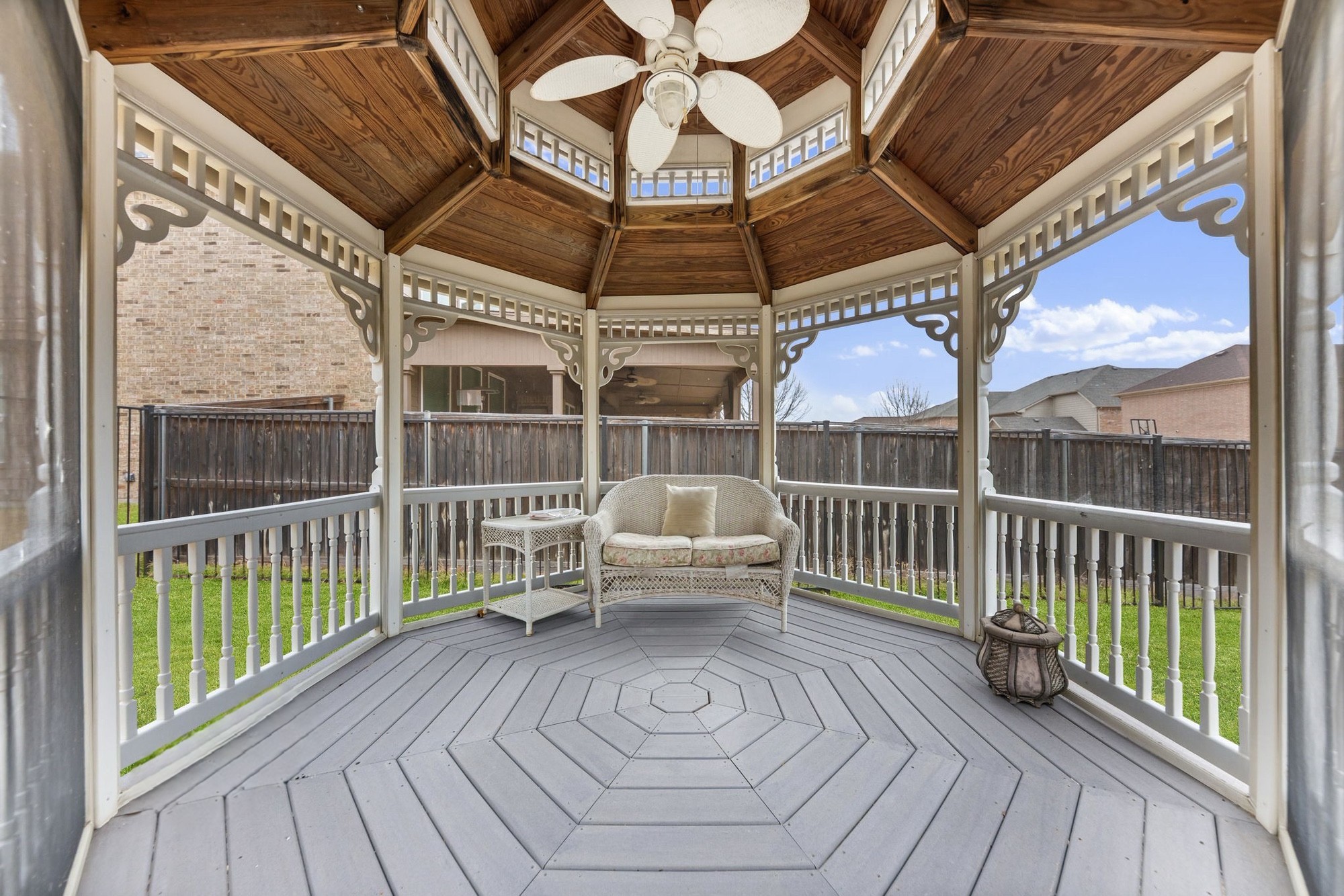 1212 Drexel Drive Desoto TX 75115