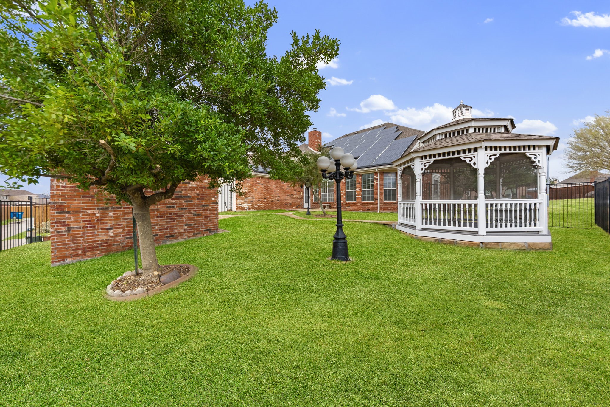 1212 Drexel Drive Desoto TX 75115