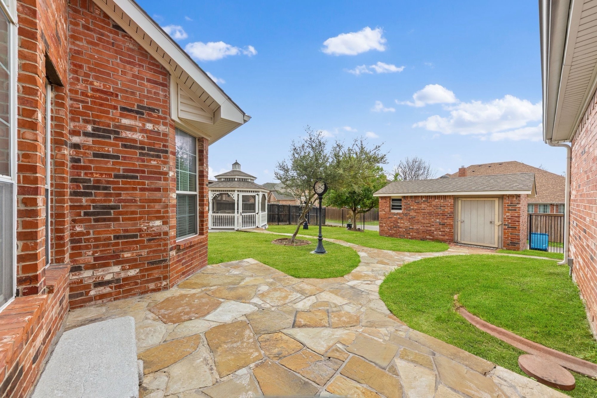 1212 Drexel Drive Desoto TX 75115