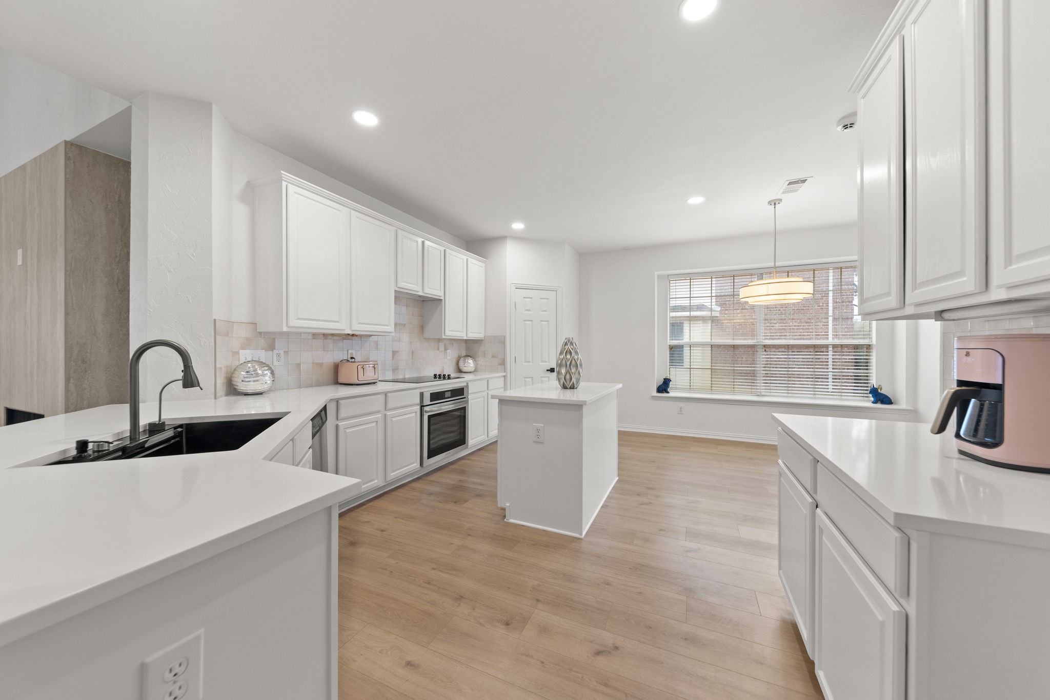 1212 Drexel Drive Desoto TX 75115