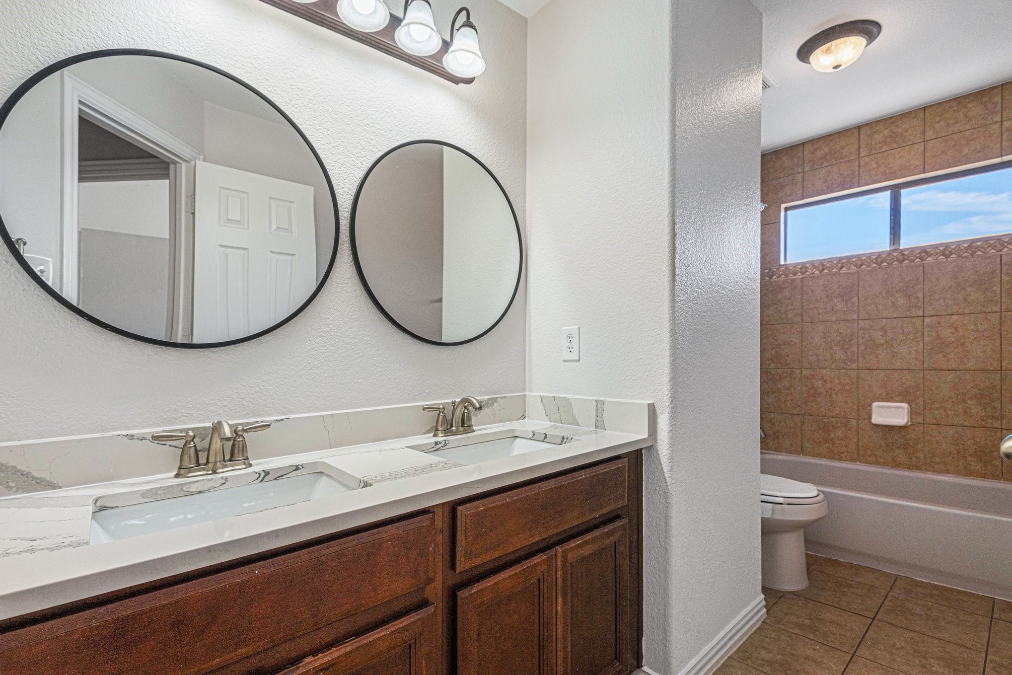 411 Sodbury Court Roanoke TX 76262