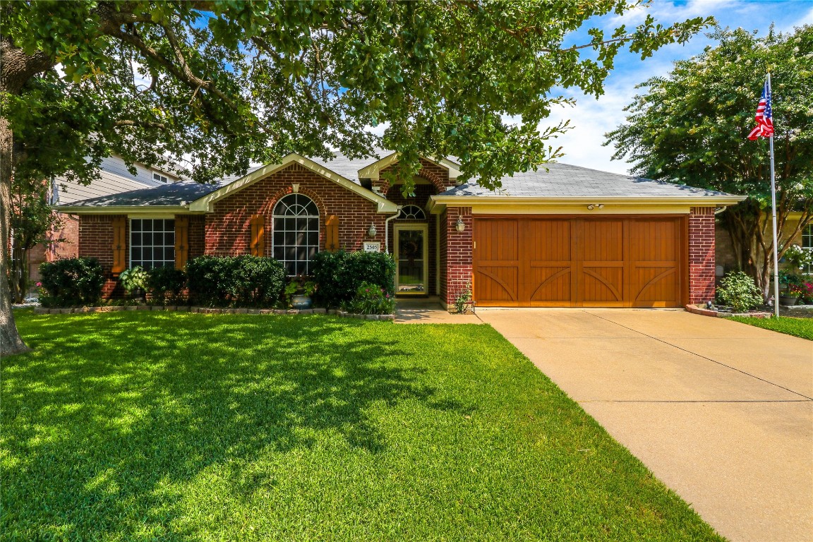 2505 Greenhaven Drive Burleson TX 76028