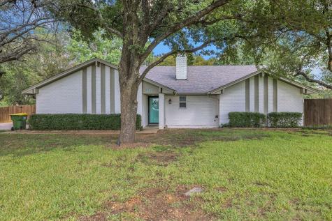 212 Gatewood Circle E Burleson TX 76028