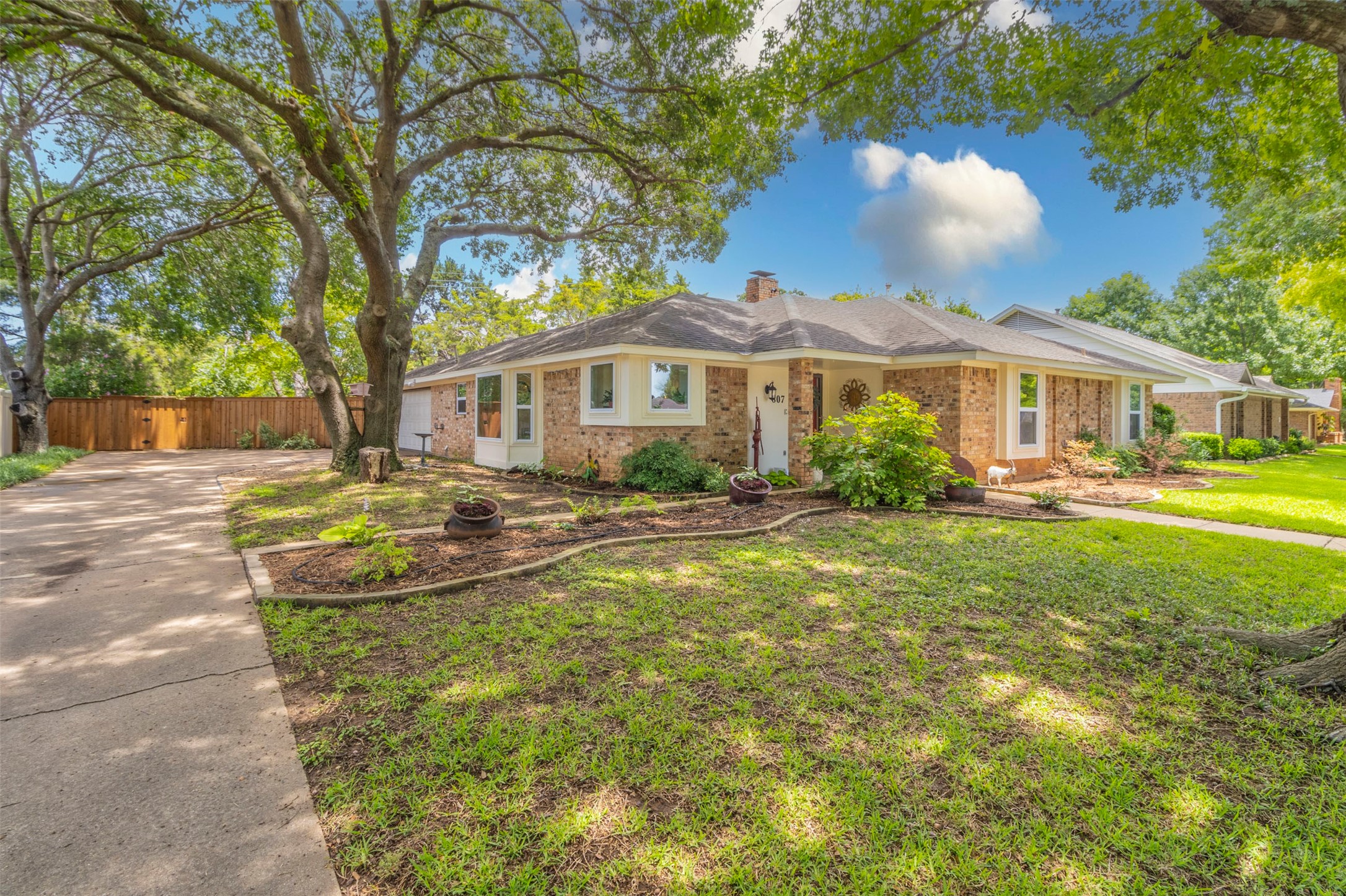 807 Athenia Way Duncanville TX 75137