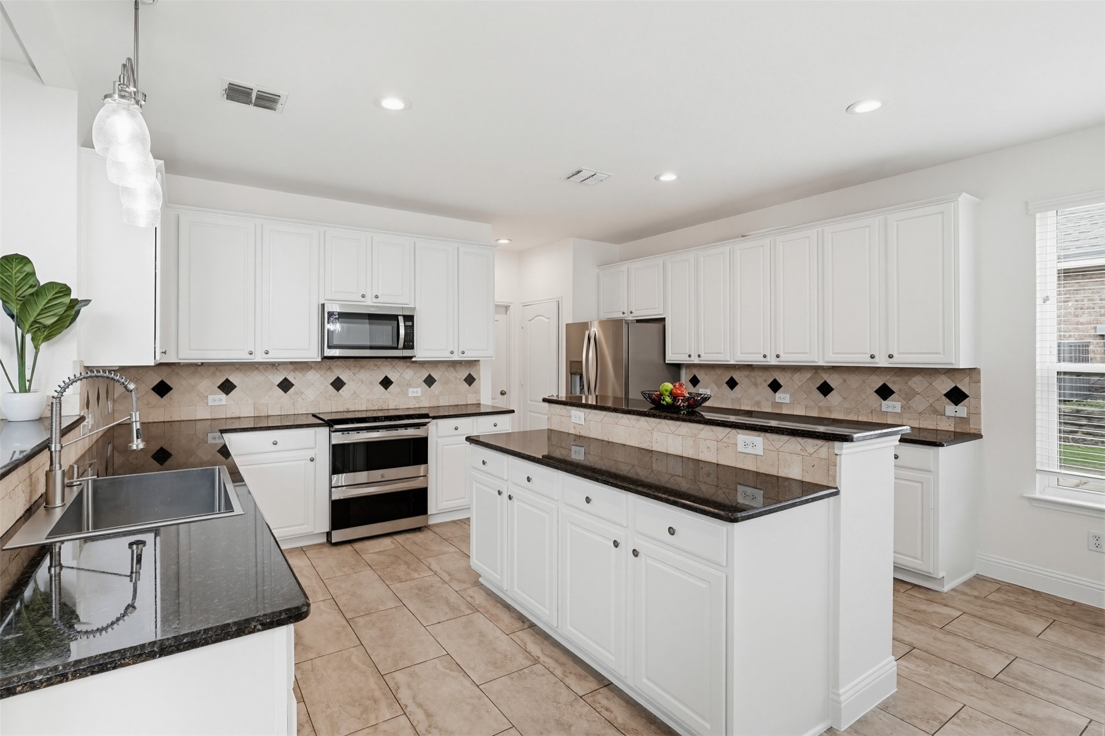 703 Waters Edge Keller TX 76248