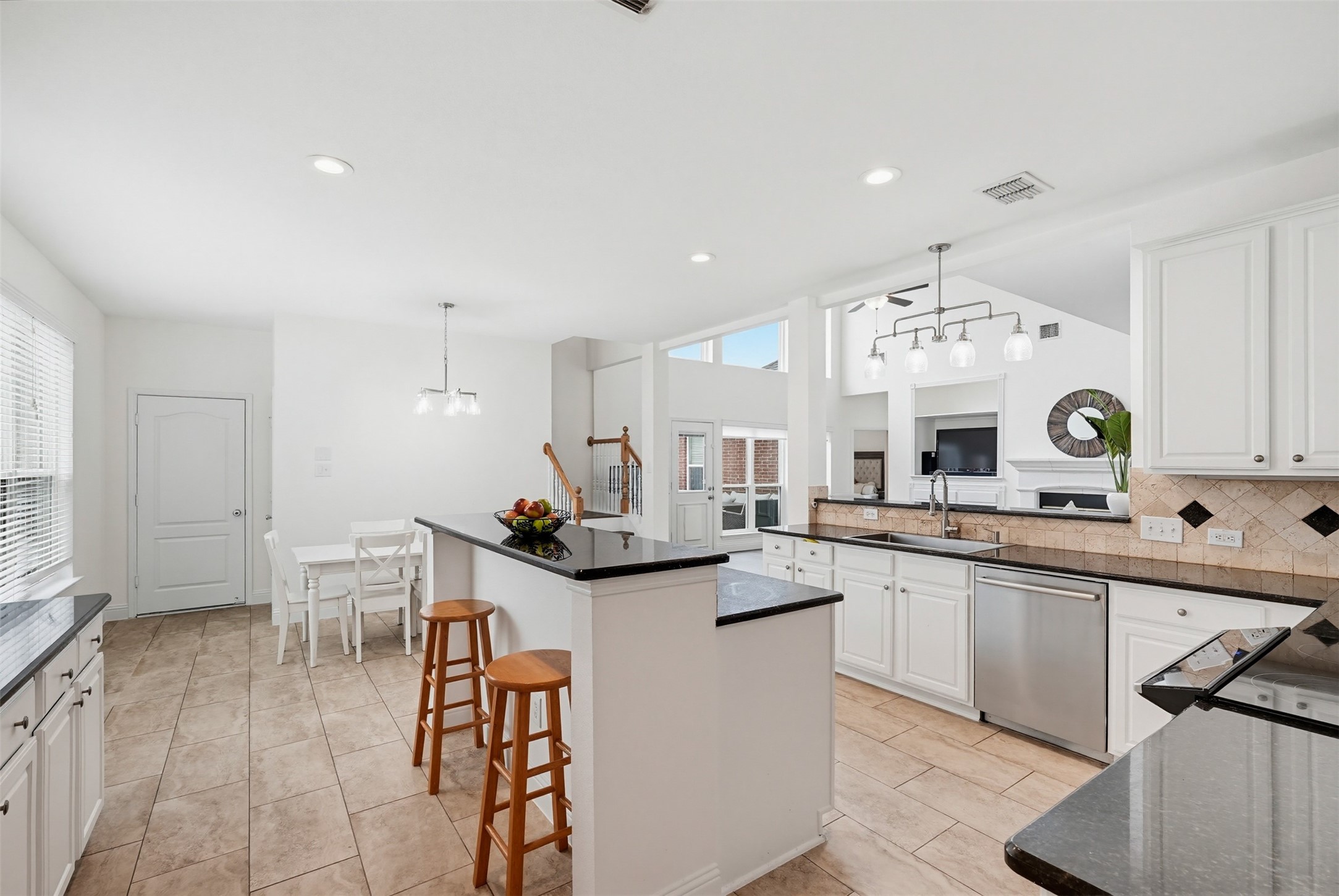 703 Waters Edge Keller TX 76248