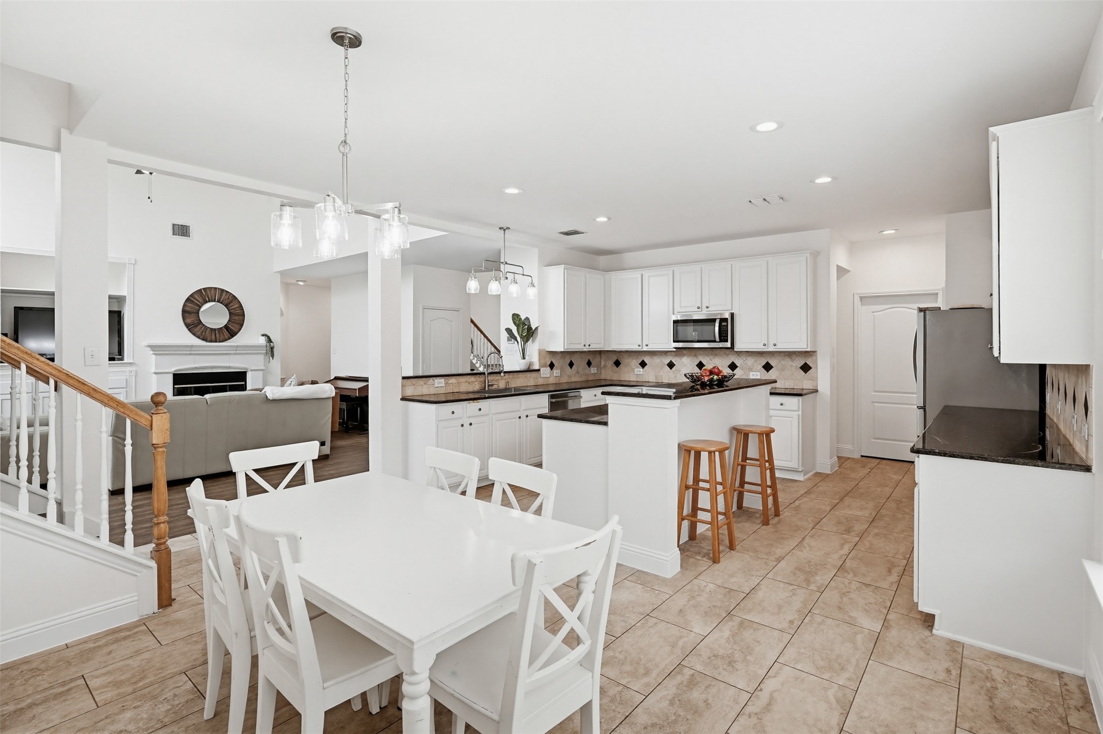 703 Waters Edge Keller TX 76248